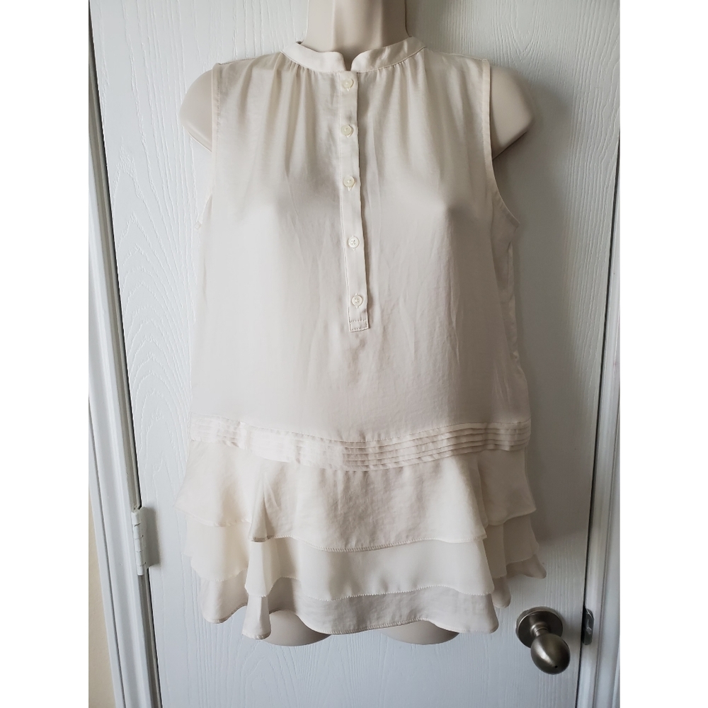 Banana republic sleeveless blouse top size…